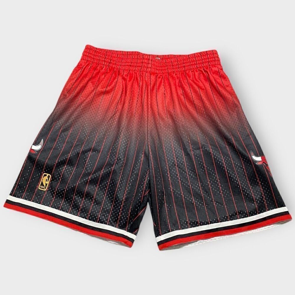 Mitchell & Ness Chicago Bulls 1995 Fadeaway Swingman Shorts Mens size XL New